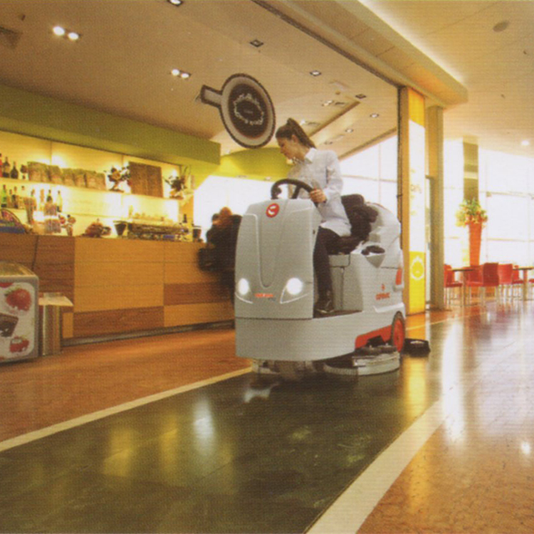 意大利高美COMAC駕駛式洗地車Optima100B科邁柯坐駕式洗地吸干機(jī)