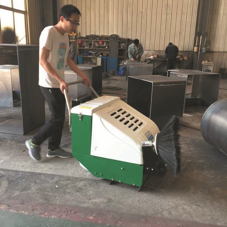 凱爾樂不揚(yáng)塵手推式掃地機(jī)鑄造廠用的清掃鐵屑等塊狀垃圾一掃清